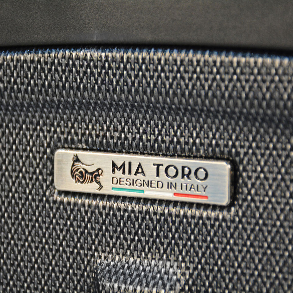 Mia Toro Tasca Fusion Hardside Spinner Carry On