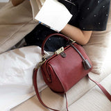 New Original Authentic Shoulder Bag Retro Casual Handbag Simple Doctor Bag Leather Messenger Bag